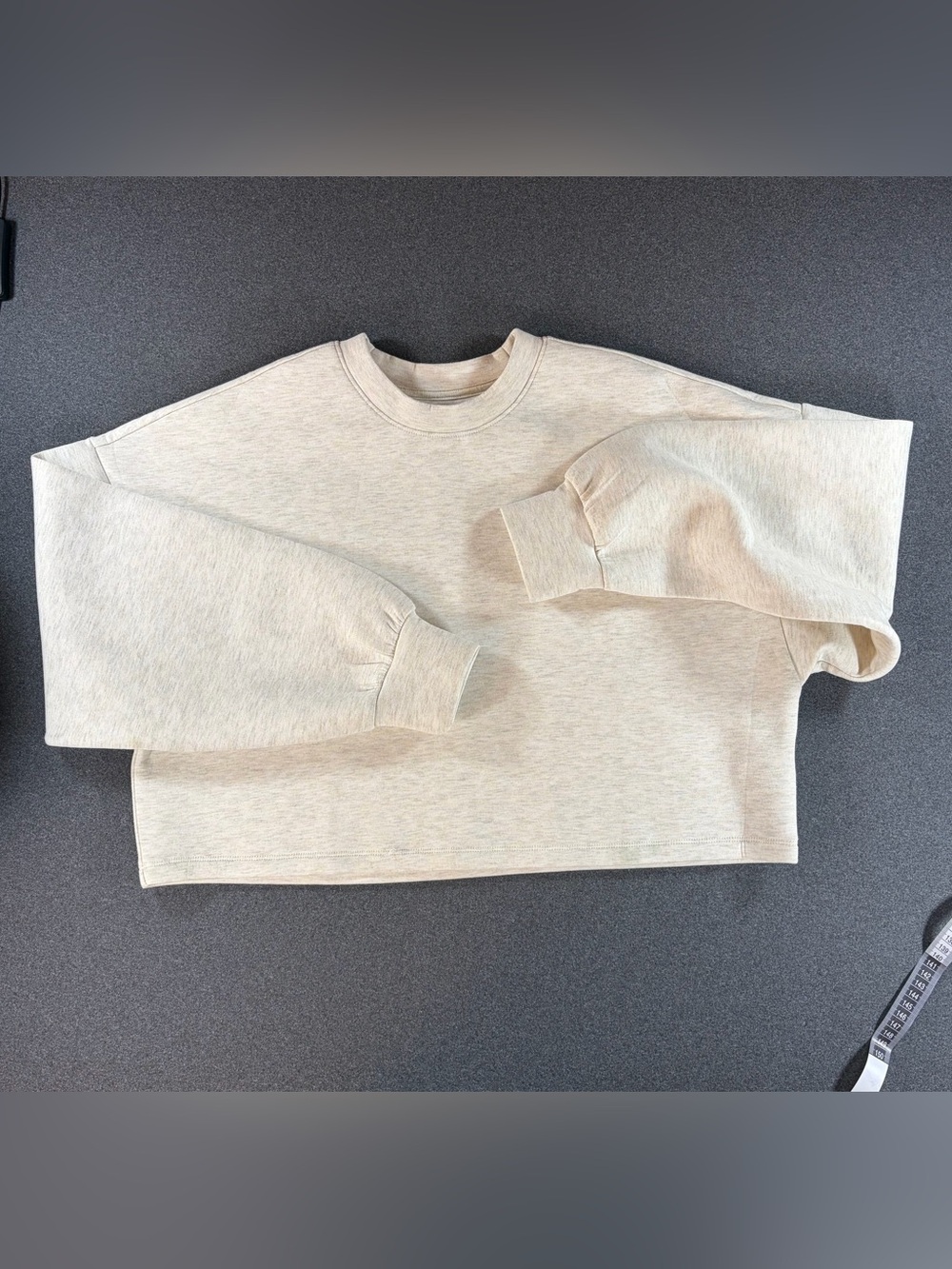 Old Navy Cropped Sweatshirt Womens Size Small Oatmeal Minimalist Athleisure